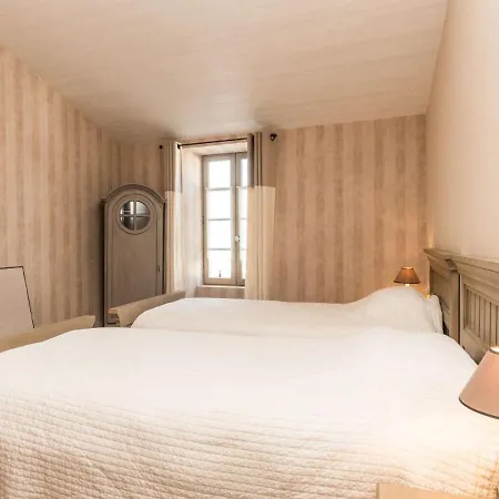 Petit Sergent With Pool, Cinema * Saint-Martin-de-Ré