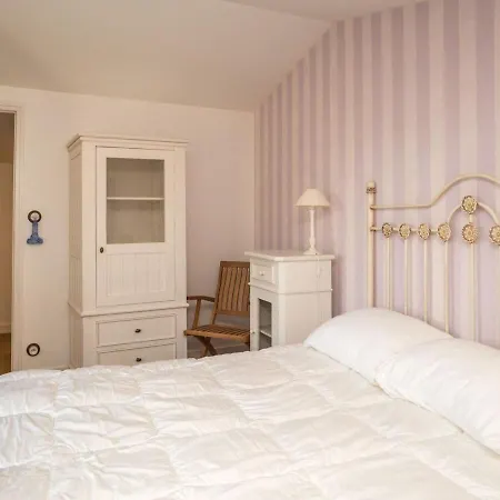 Petit Sergent With Pool, Cinema