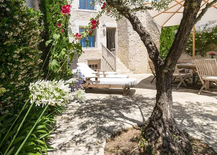 Villa Petit Sergent With Pool, Cinema