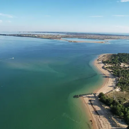 Petit Sergent With Pool, Cinema Villa Le Bois-Plage-en-Ré