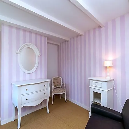 Βίλα Petit Sergent With Pool, Cinema *