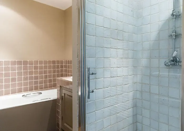 Petit Sergent With Pool, Cinema サン・マルタン・ド・レ